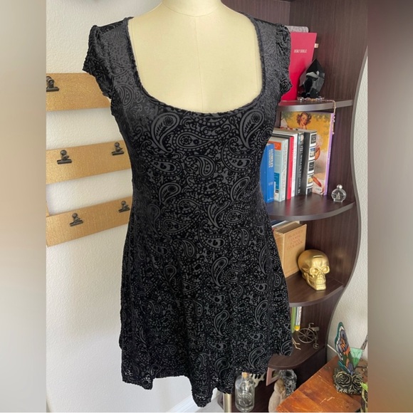 Killstar Dead Head Skater Dress - Picture 3 of 5